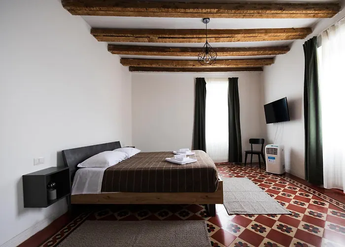 Traditional Italian House - Bergamo
