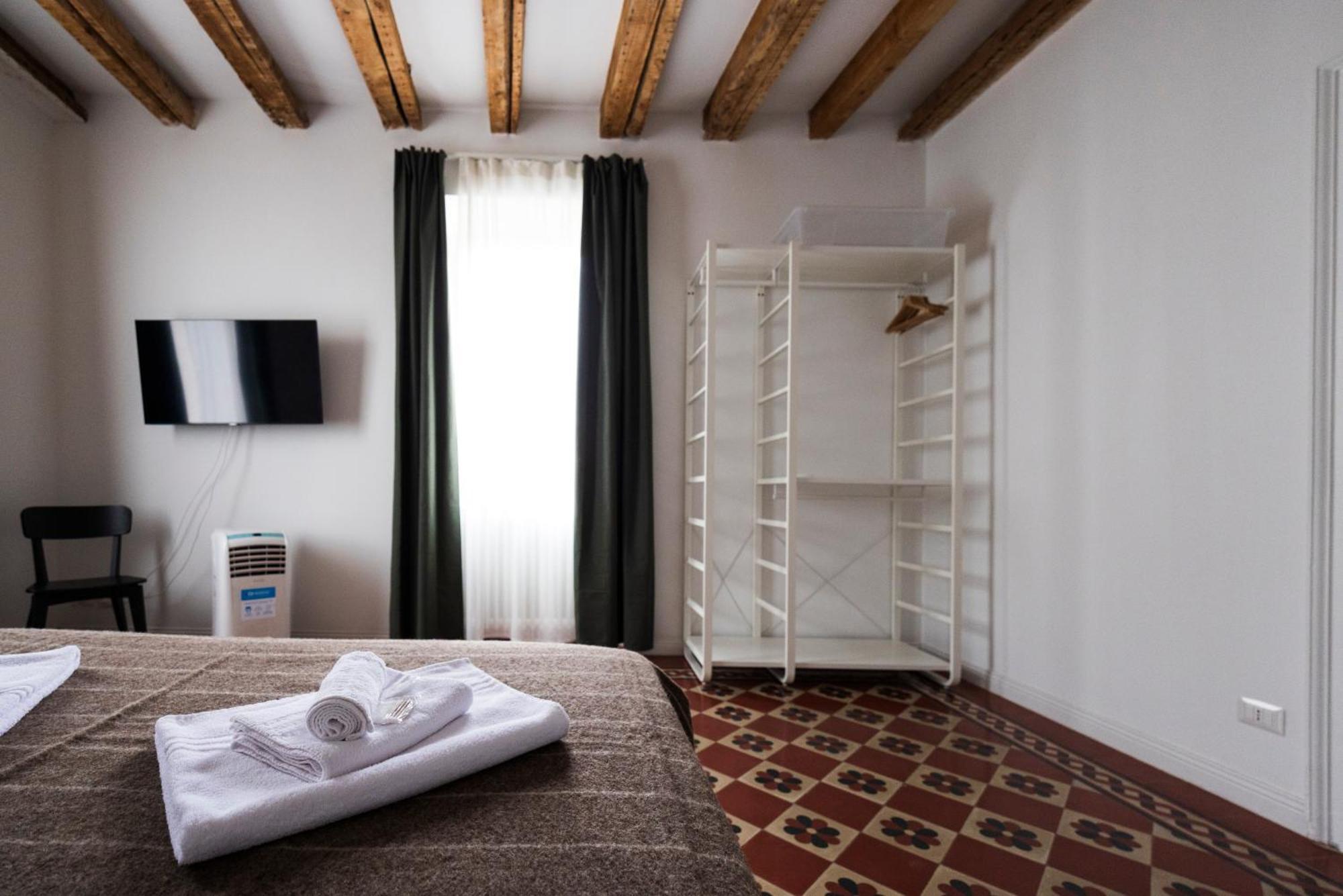 Traditional Italian House - Apartment